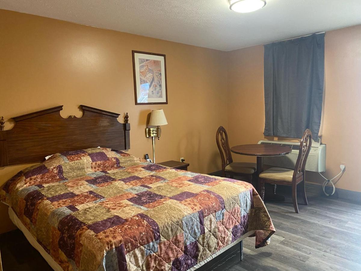 Hoosier Travel Lodge Джефферсонвилл Экстерьер фото